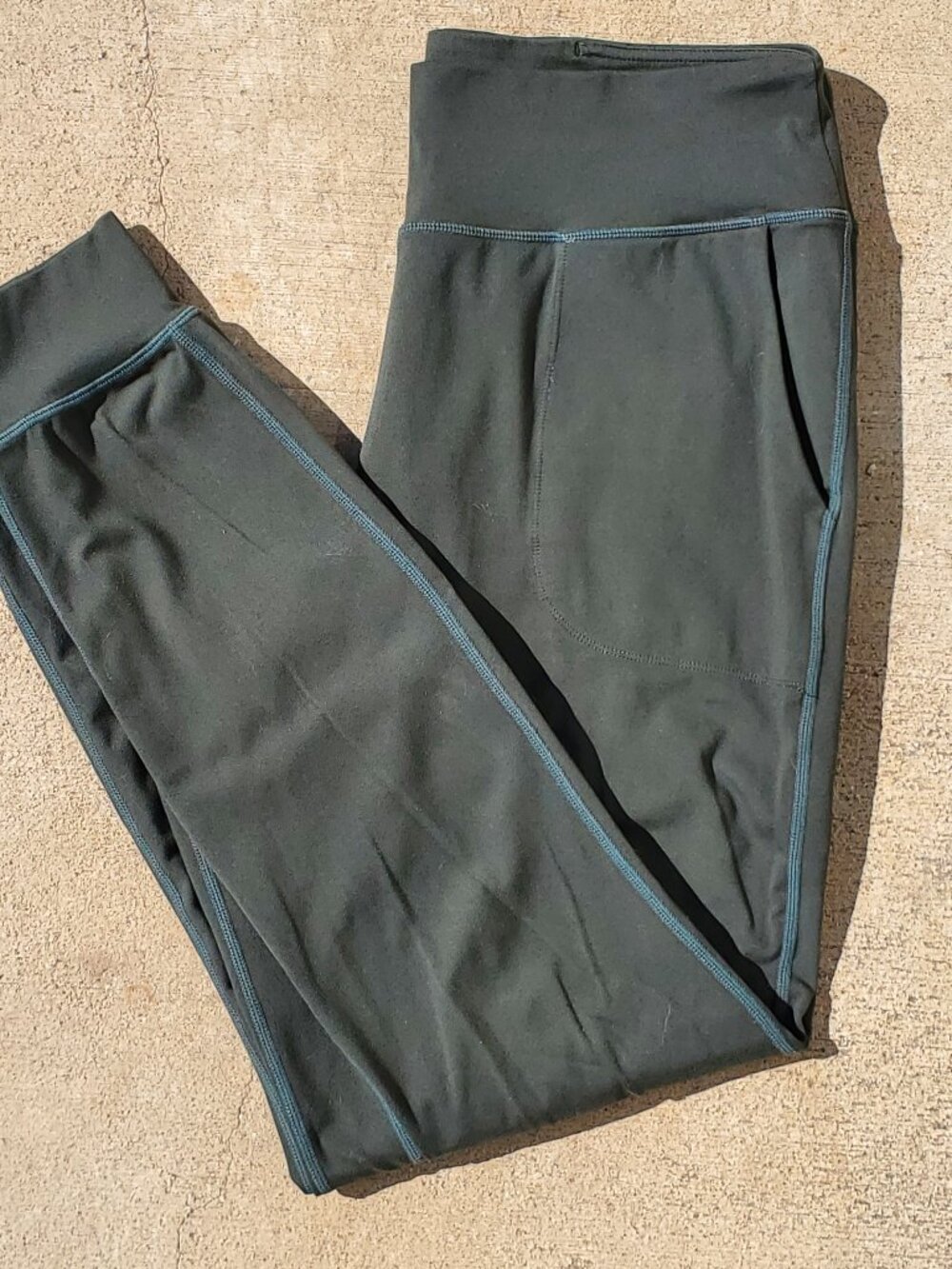 Senita Athletics Green Jogger Pants Drawstring Waist with Pockets! Size Large